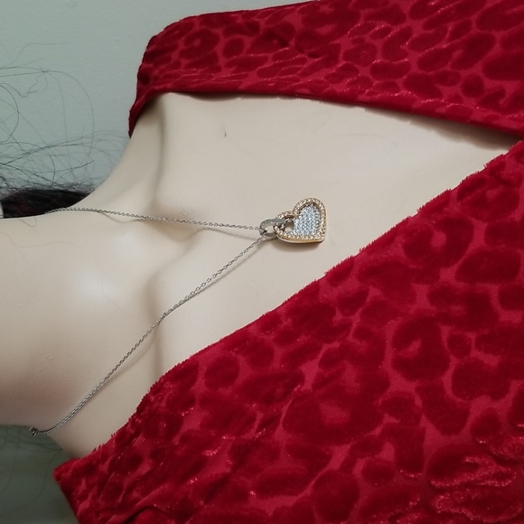 Authentic SWAROVSKI heart charm necklace - Picture 8 of 17